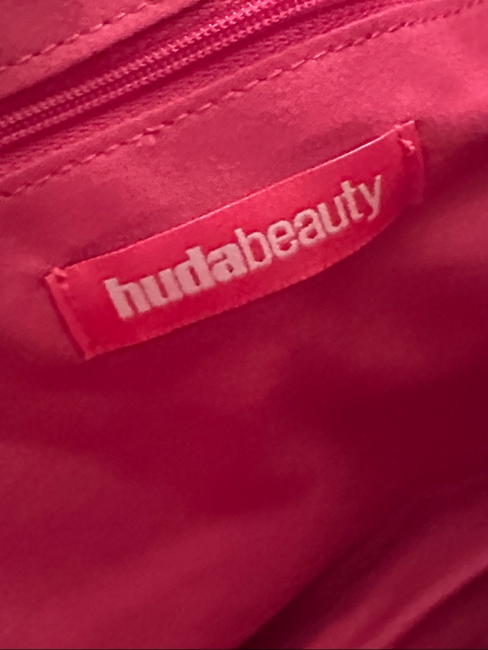 HUDA BEAUTY Hot Pink Quilted - Puffer Tote - Picture 7 of 7